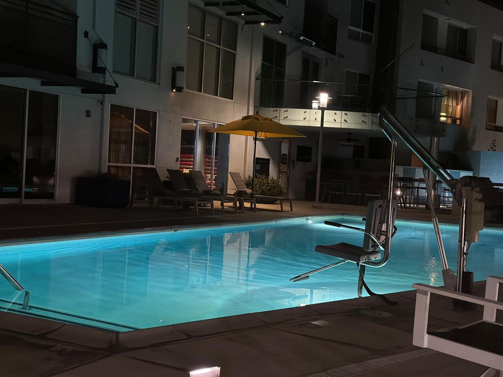 Creative 2 Levels Penthouse Apartment Los Angeles Exterior photo